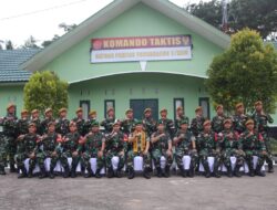 Dankolakops Korem 092/MRL Kunjungi Satgas Pamtas Yonarhanud 8/MBC