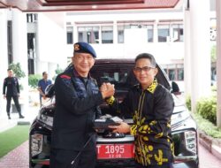 Pemkot Balikpapan Hibahkan Mobil Operasional Kepada Satbrimob Polda Kaltim
