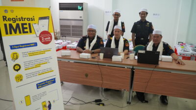 Sambut Kedatangan Kloter Pertama Jamaah Haji Kalimantan Timur,Bea Cukai Balikpapan Berikan Layanan Prima 