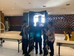 Detasemen Gegana Sterilisasi Lokasi Penghitungan Ulang Surat Suara Legislatif Provinsi Kaltim