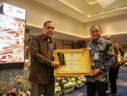 PT Kilang Pertamina Balikpapan Terima Penghargaan Balikpapan Investment Award Berkat Kontribusi Ekonomi Signifikan