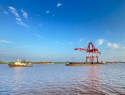 Tambah Derek Raksasa, TPK Bagendang Siap Dongkrak Kinerja Pelabuhan Kalimantan Tengah
