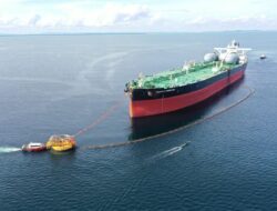 Perdana, VLCC Sandar di Tambat Baru Lawe-Lawe, Perkuat Pasokan Minyak Mentah RDMP Balikpapan