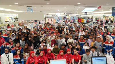 Kilang Pertamina Balikpapan Fasilitasi Anak Yatim Pilih Baju Lebaran