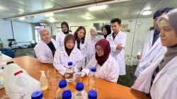 Sampah Organik Bernilai Tinggi, Gen Z Indramayu Dilatih Bikin Cairan Anti Korosi