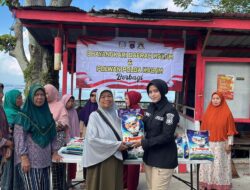 Polwan dan Bhayangkari Polda Kaltim Salurkan 100 Paket Beras untuk Warga Balikpapan